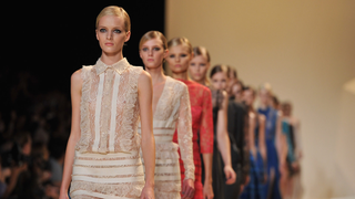 New French Law Requires Airbrushed or Photoshopped Images to Be Labeled